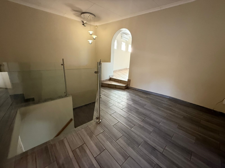 6 Bedroom Property for Sale in Safari Gardens North West